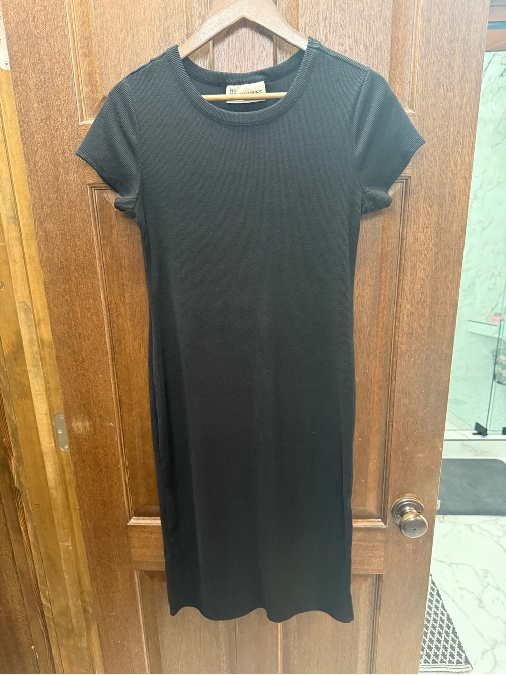No Boundaries Black Short-Sleeve Midi Knit Dress